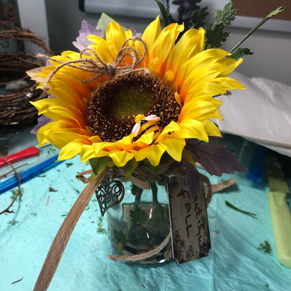 Fall tabletop decor - Picture 5 of 12
